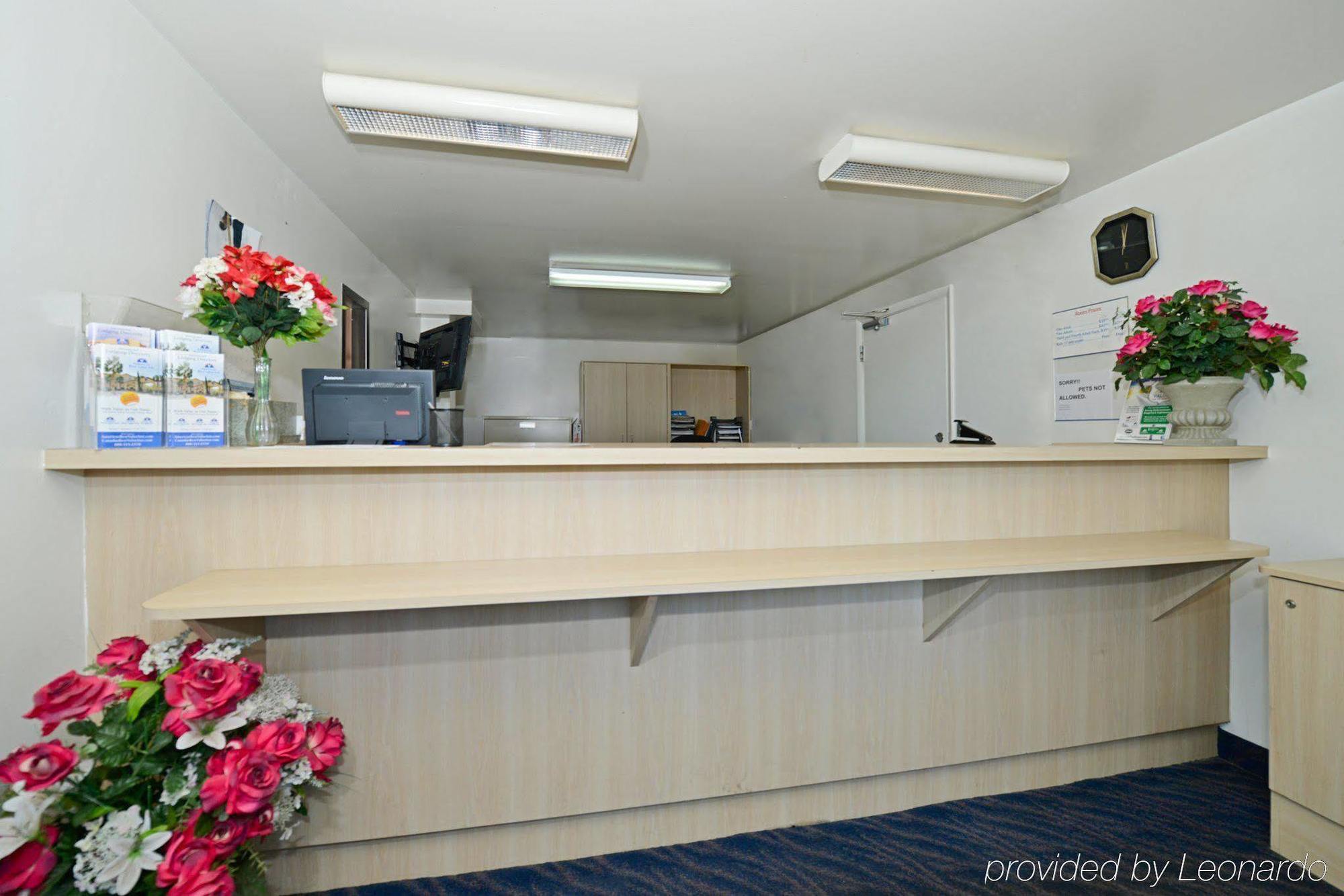 Americas Best Value Inn Battle Creek Bagian luar foto
